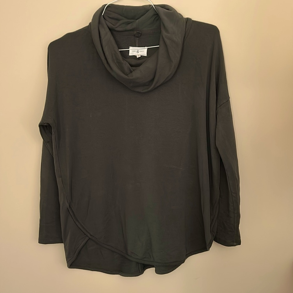 Lou & Grey Cowl Neck Signaturesoft Athleisure Shirt. Size Medium